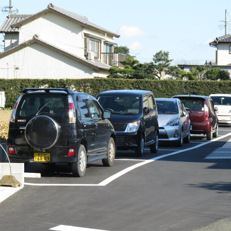 はーとらいふ二川 従業員第2駐車場